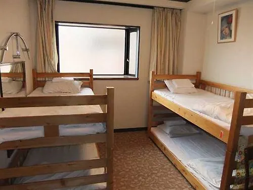Family & Bakpak Tokyo Hostel 0*,
